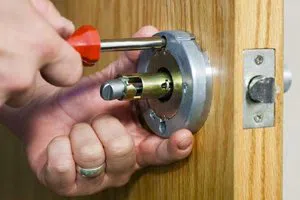 Gold Locksmith Store Portland, OR 503-610-9267 - lock-replace